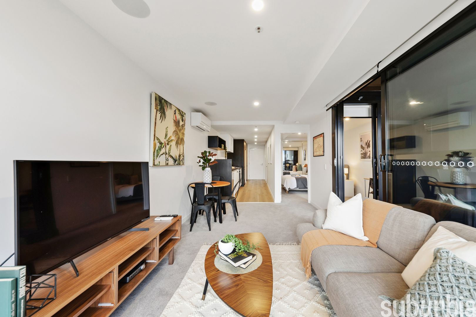 729/1 Elouera Street, Braddon ACT 2612, Image 2