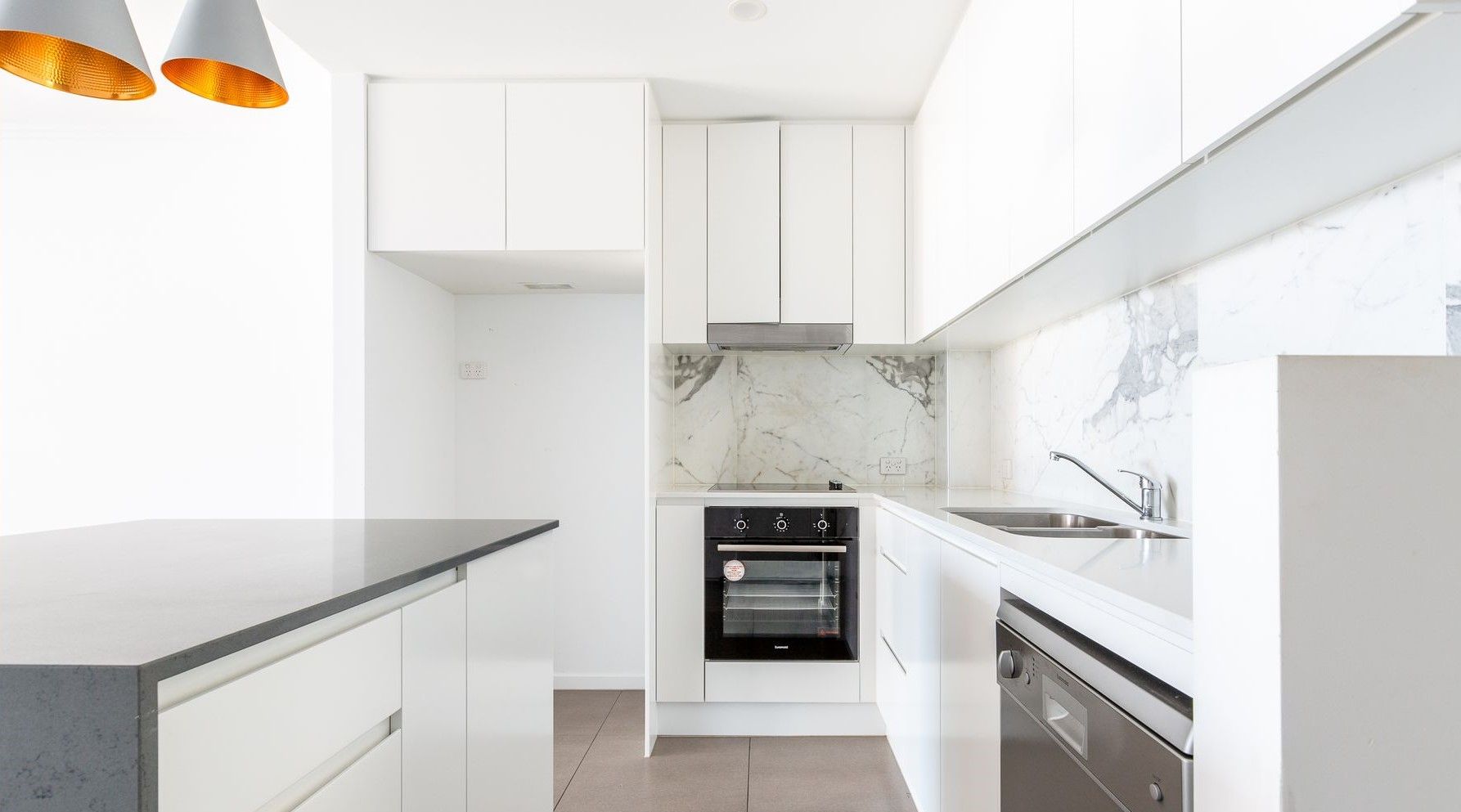 3 bedrooms Townhouse in 33 Manhattan Avenue ROBINA QLD, 4226