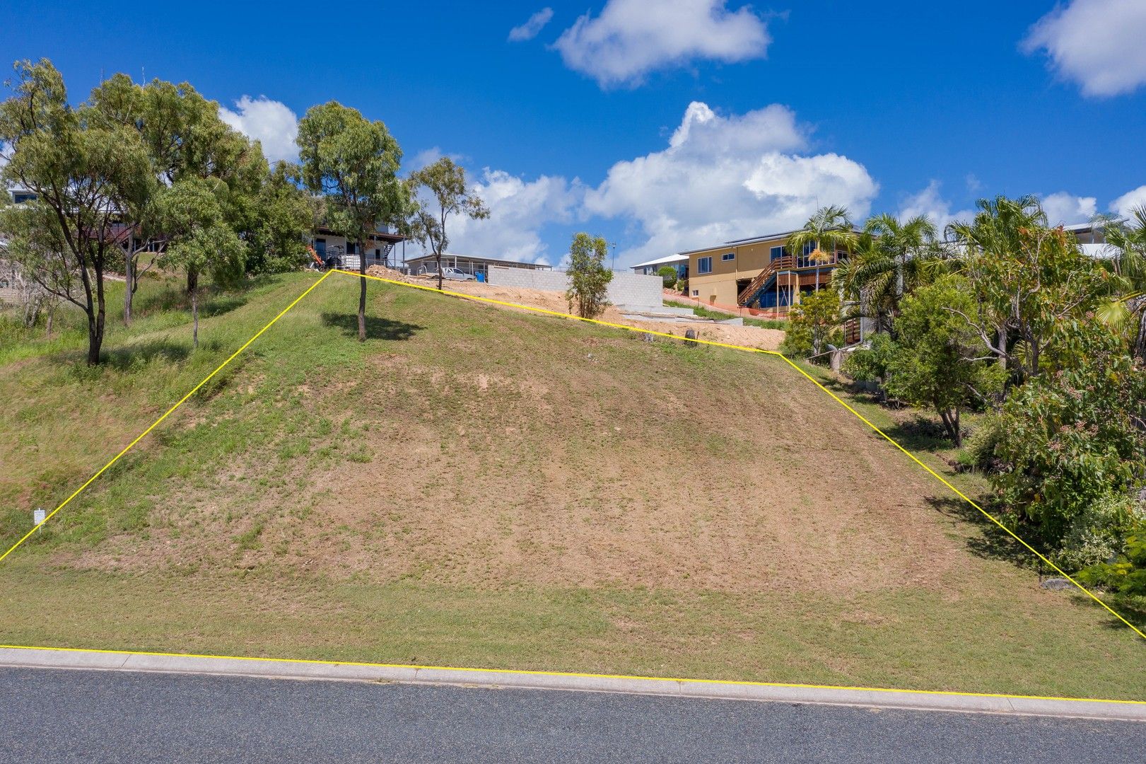 Vacant land in 33 Gloucester Avenue, HIDEAWAY BAY QLD, 4800