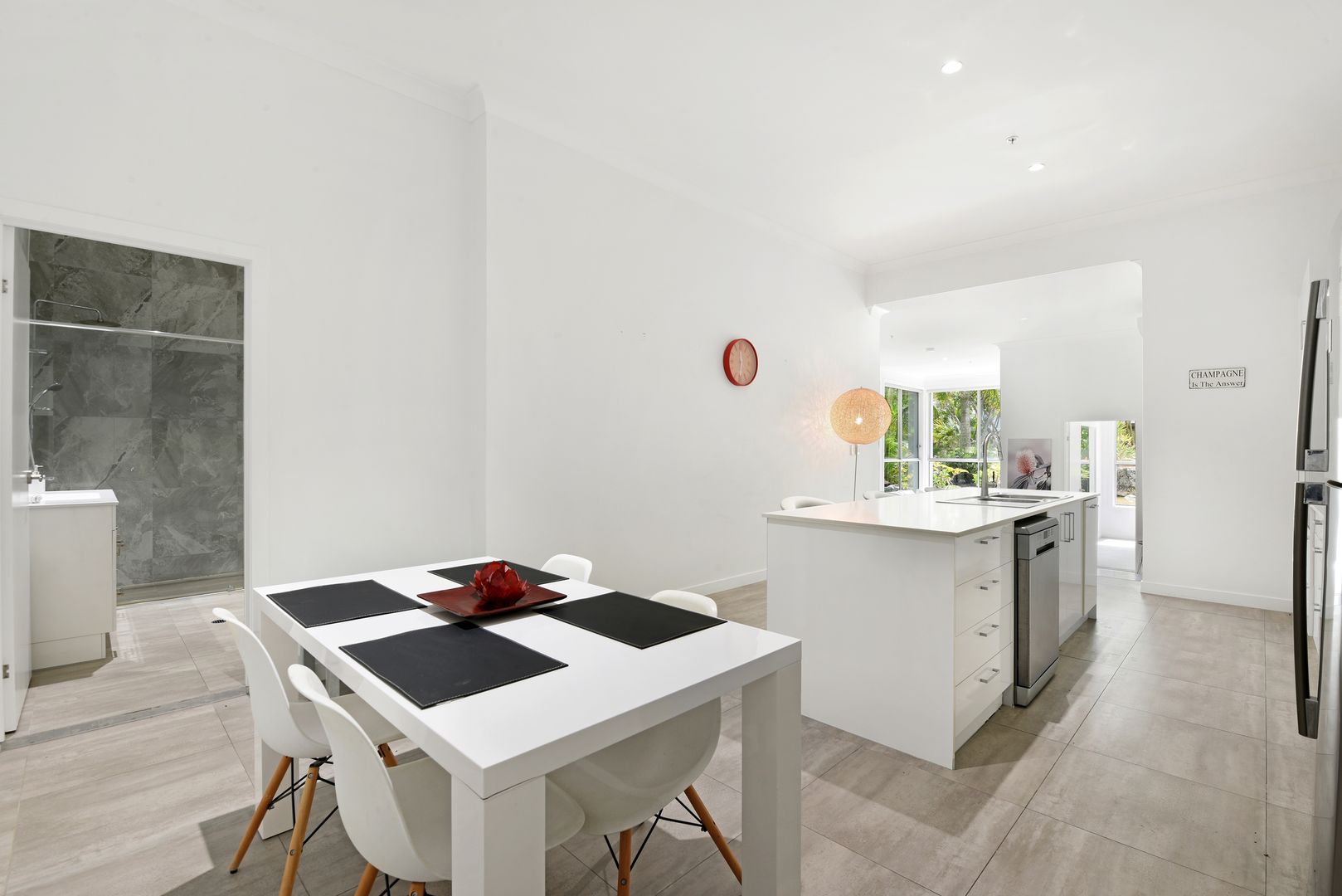 2/3422 Surfers Paradise Blvd, Surfers Paradise QLD 4217 Apartment For