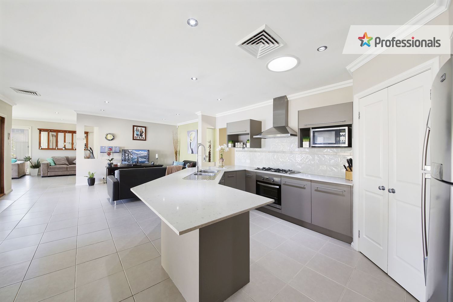 23 Endeavour Circuit, Harrington Park NSW 2567, Image 1