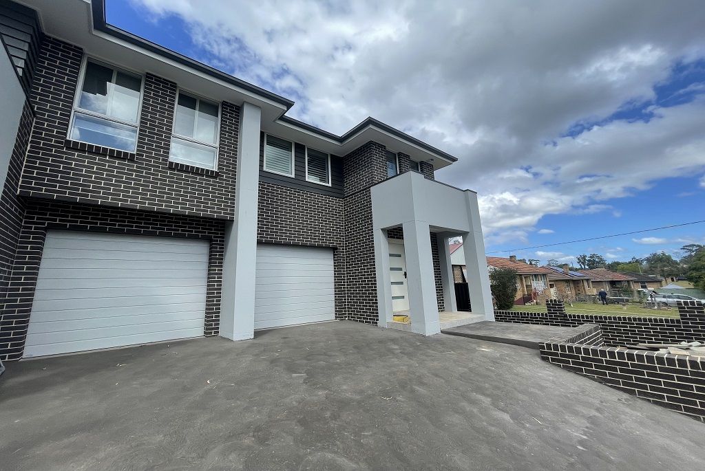 4 bedrooms Duplex in 65 Frances Street SOUTH WENTWORTHVILLE NSW, 2145