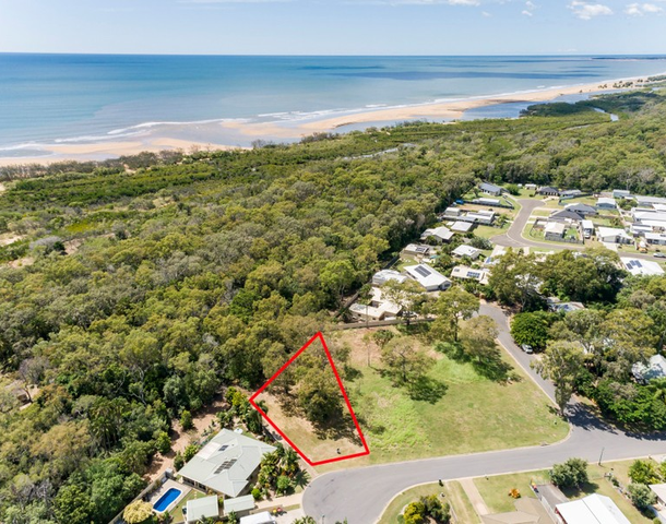 9 Albatross Court, Moore Park Beach QLD 4670