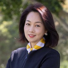 Sandy Zhang, Sales representative