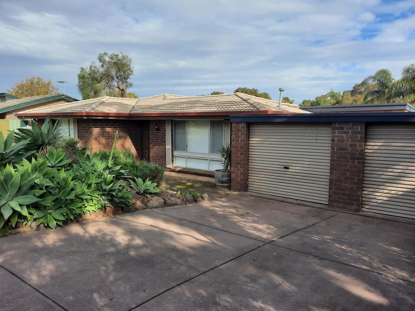 3 bedrooms House in 12 Allman Crescent ABERFOYLE PARK SA, 5159