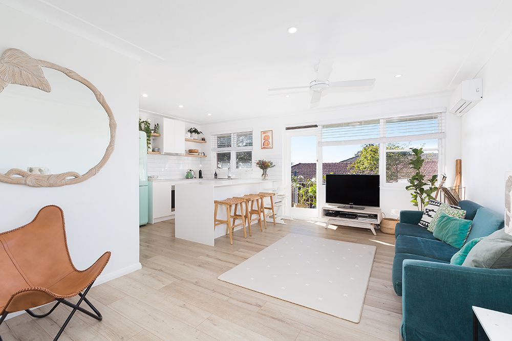 2 bedrooms Apartment / Unit / Flat in 11/110 Kingsway WOOLOOWARE NSW, 2230