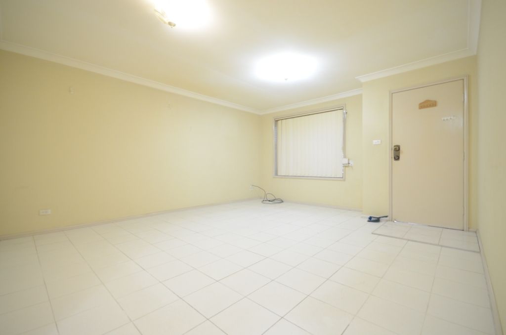 1/174 Dunmore St, Pendle Hill NSW 2145, Image 2