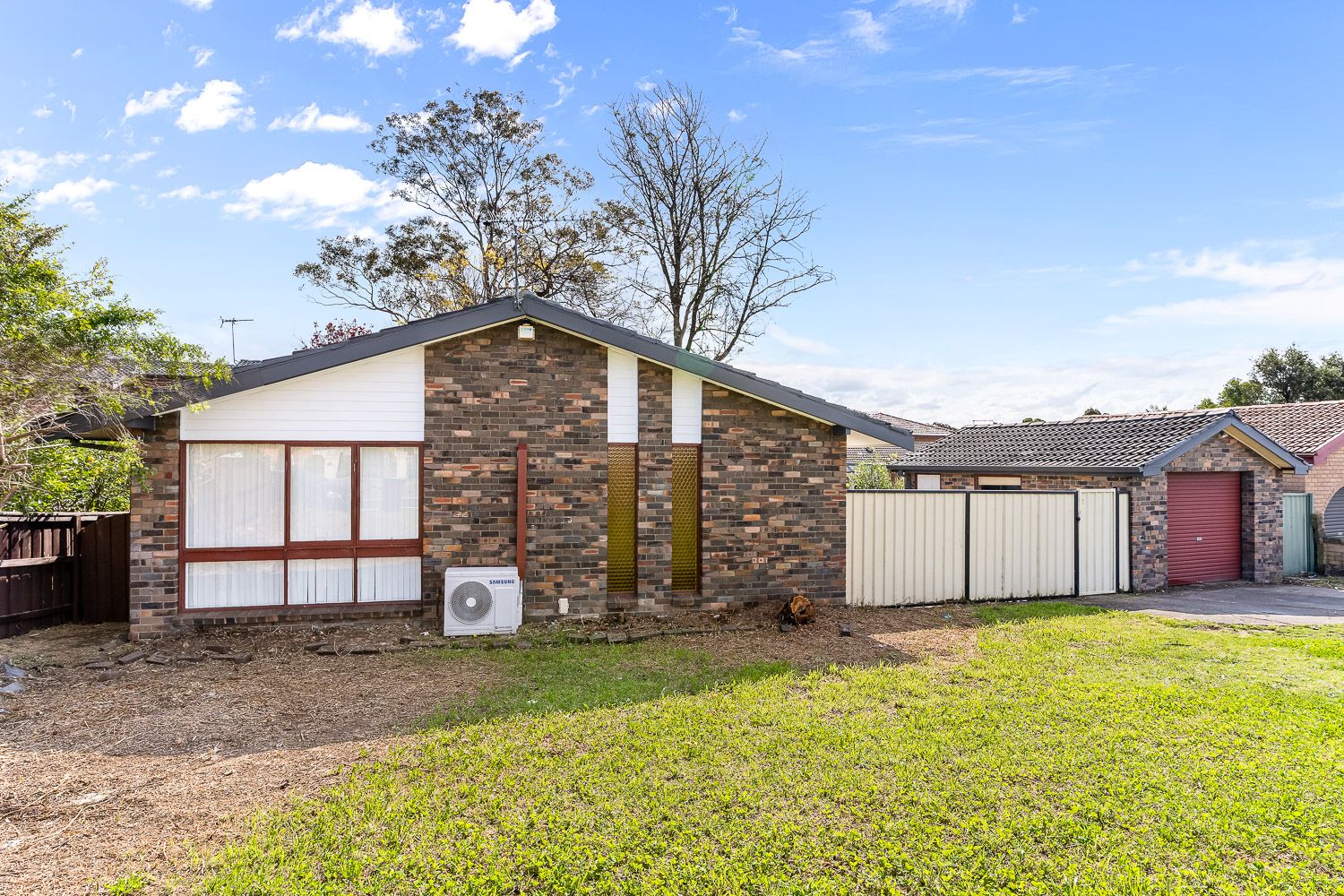 4 bedrooms House in 5 Napier Avenue LURNEA NSW, 2170