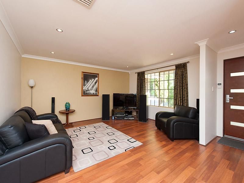 3/14 Massey Way, ROSSMOYNE WA 6148, Image 1