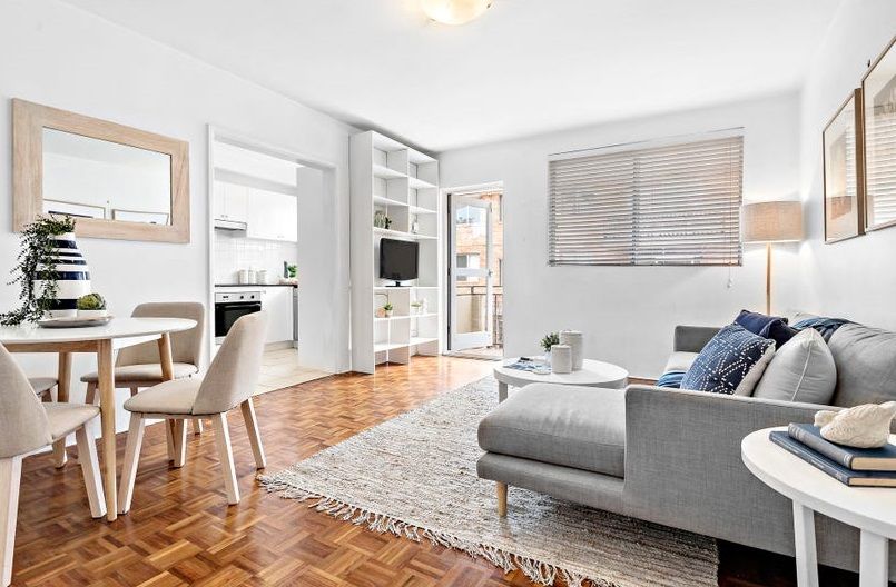 2 bedrooms Apartment / Unit / Flat in 5/4 Fairway Close MANLY VALE NSW, 2093