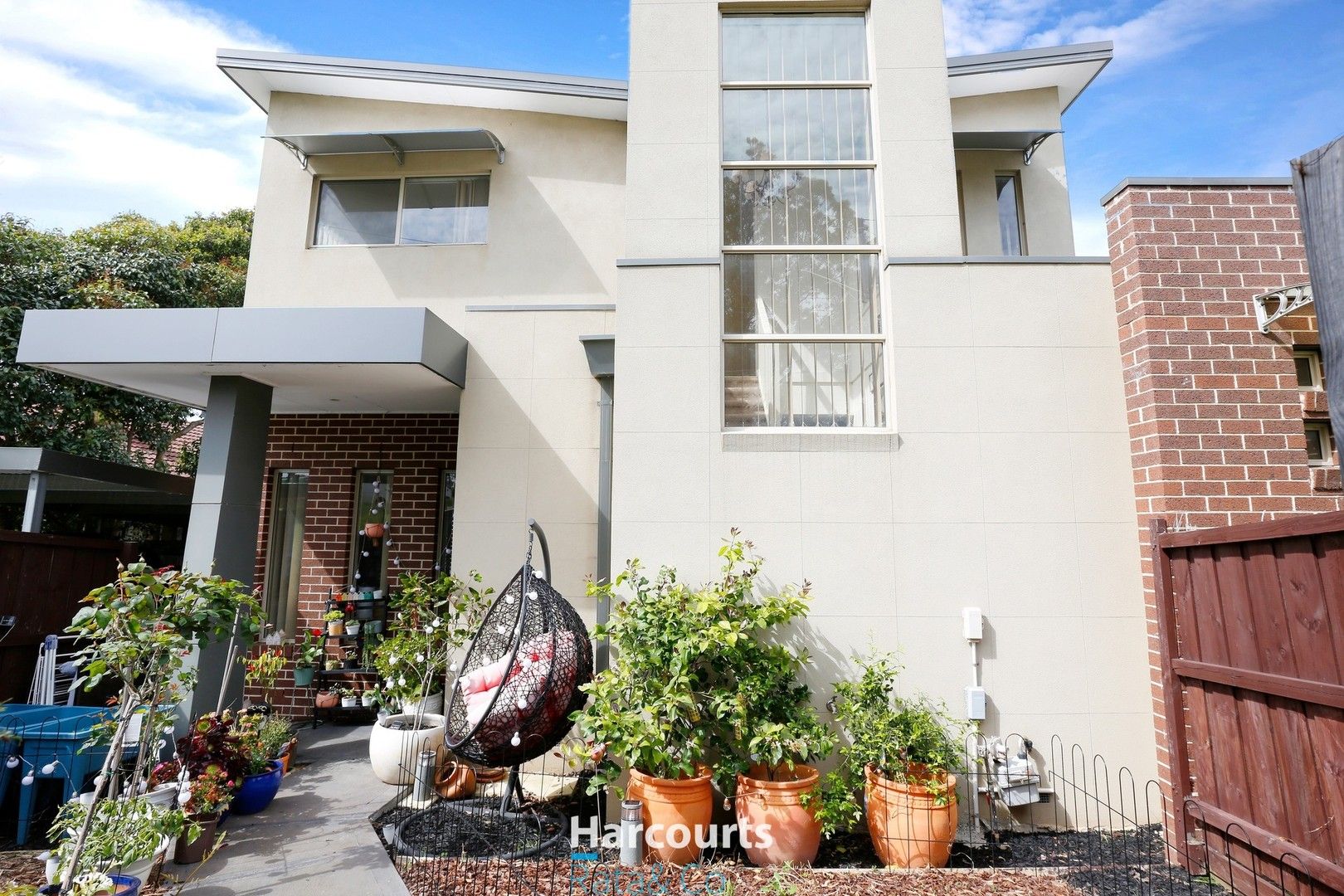 3 bedrooms Townhouse in 1/213-215 Albert Street RESERVOIR VIC, 3073