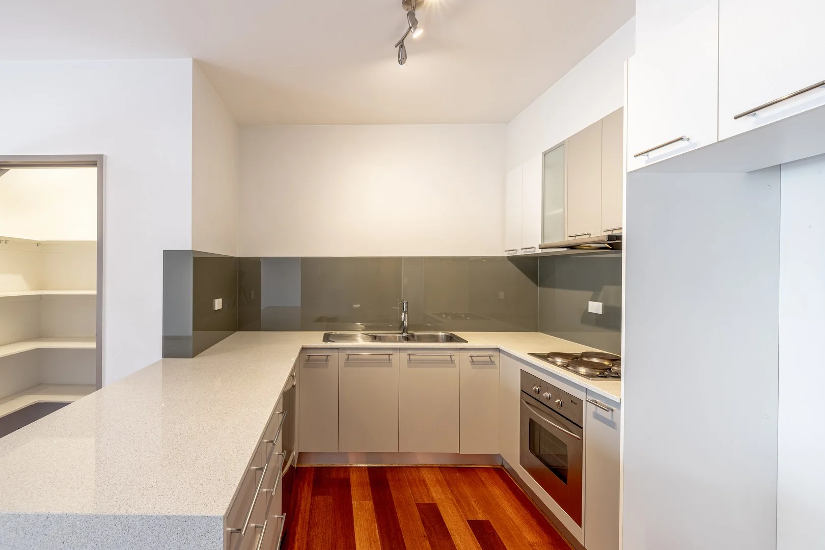 Primary image of 2/100-104 Poath Road, Hughesdale VIC 3166