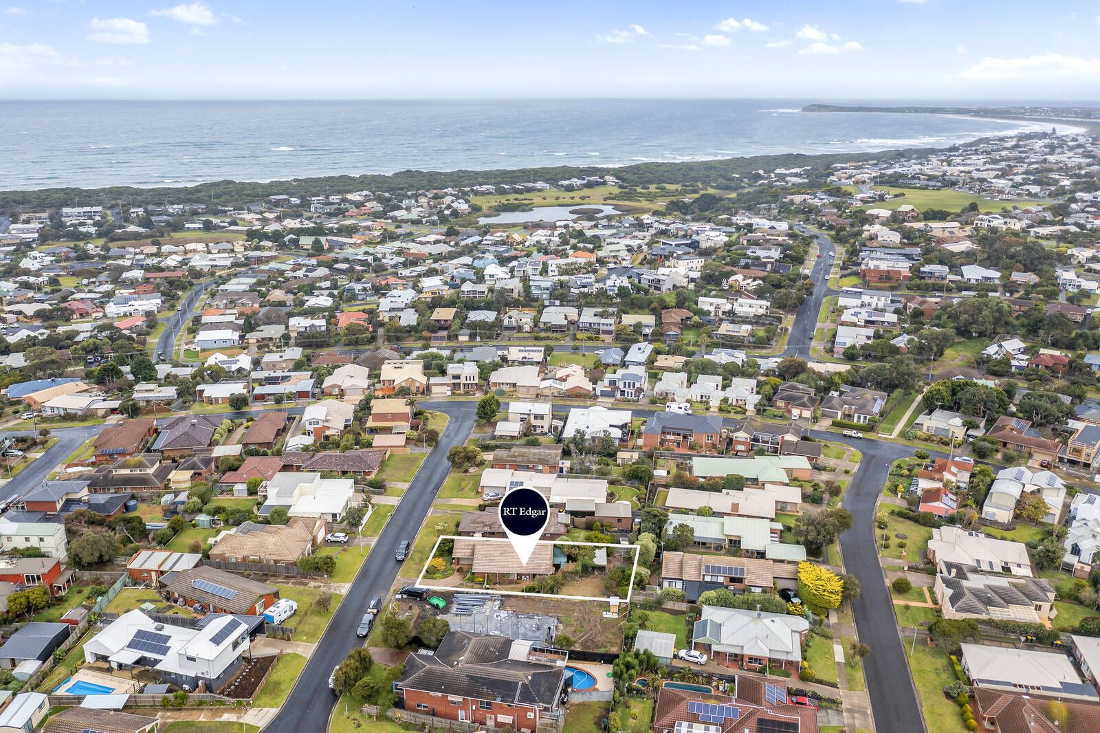 2 bedrooms House in 9 Dolphin Court OCEAN GROVE VIC, 3226