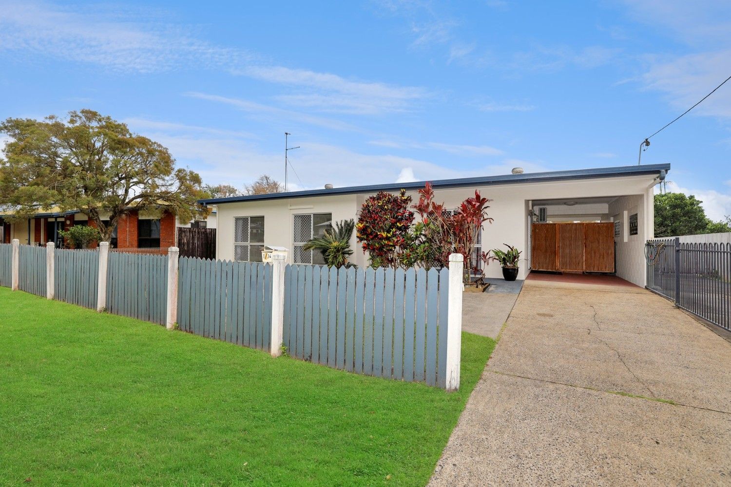 3 bedrooms House in 1/14 Lyndel Drive WOREE QLD, 4868