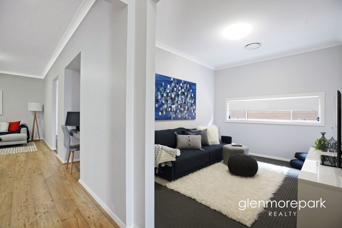 13 Darug Avenue, Glenmore Park NSW 2745, Image 2