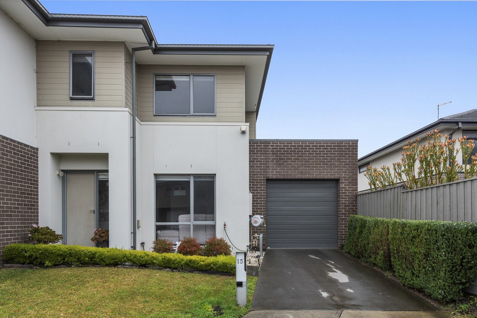 3 bedrooms Townhouse in 15 Cascades Way WANTIRNA SOUTH VIC, 3152