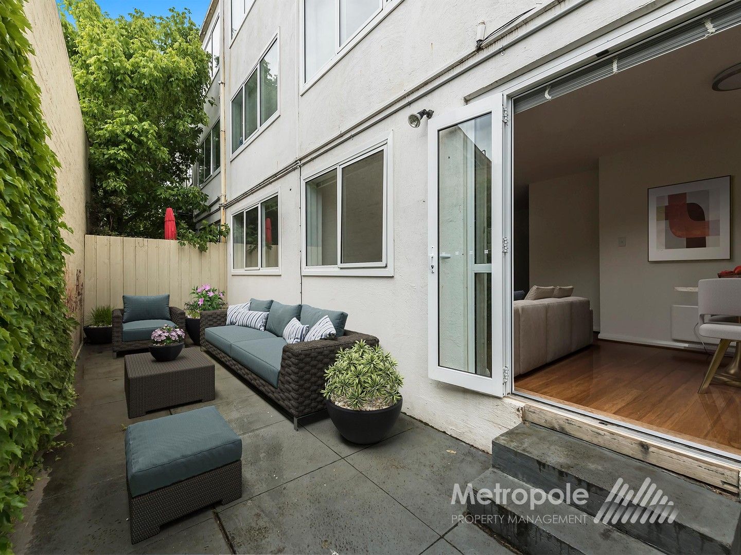 2 bedrooms Apartment / Unit / Flat in 3/372 Toorak Road SOUTH YARRA VIC, 3141