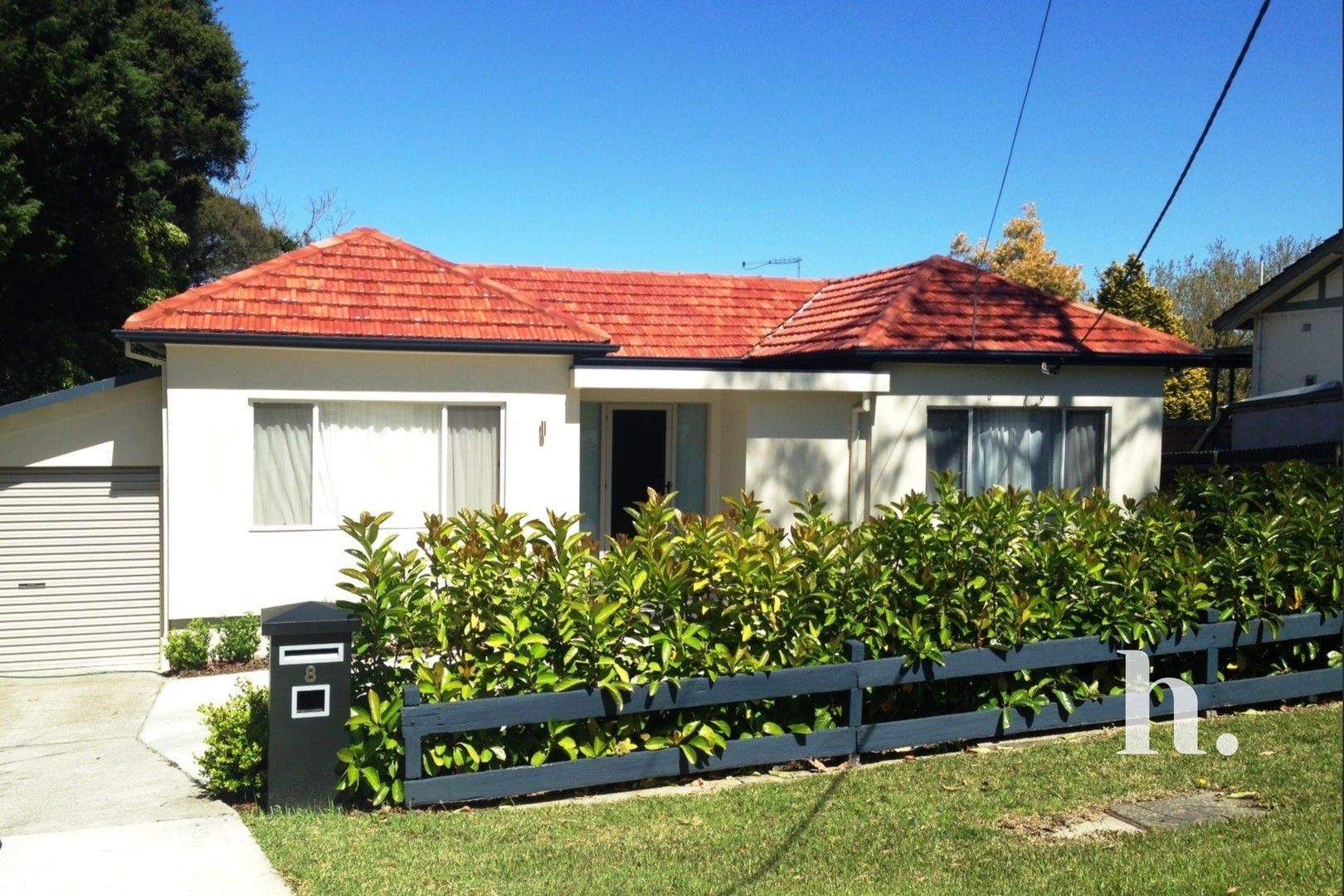 4 bedrooms House in 8 Hillmont Avenue THORNLEIGH NSW, 2120