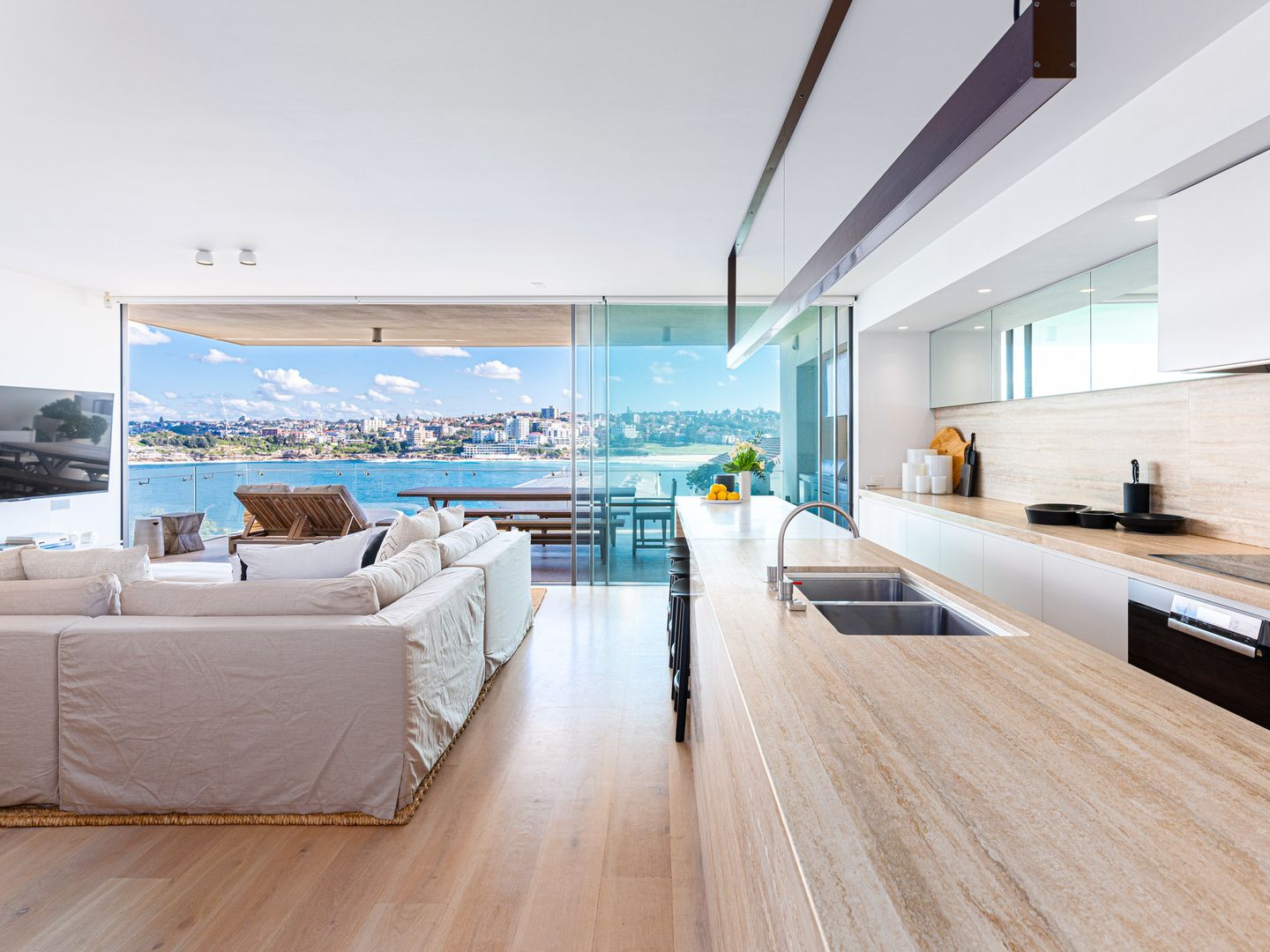 Ramsgate Avenue Bondi Beach Nsw 2026 3 Beds Apartment For Rent 5 495 00 Per Week Fully Furnished And Inclusive Of All Utilities 14367134 Domain