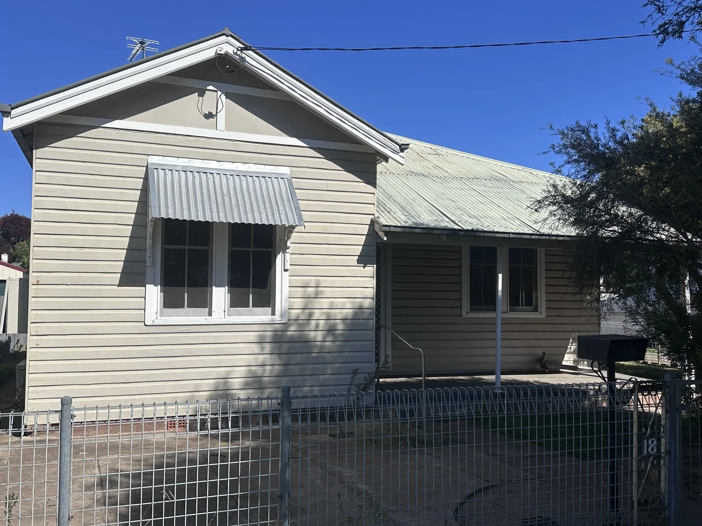18 Bullecourt Street, Cootamundra NSW 2590