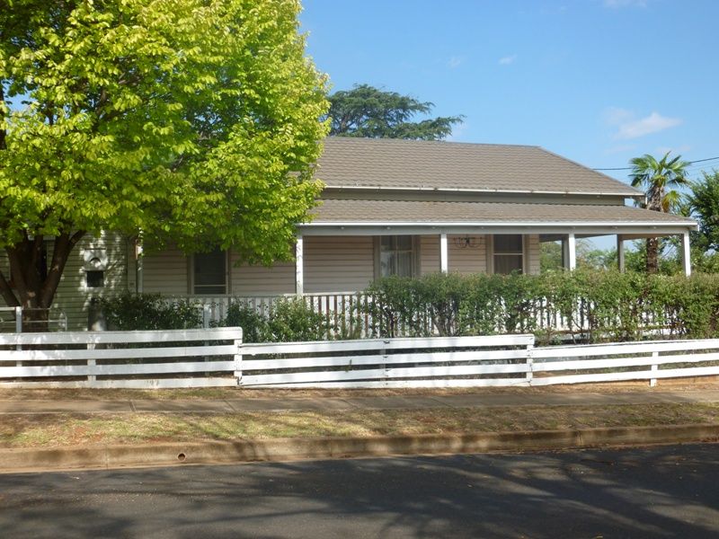 42 Cobbora Street, Dunedoo NSW 2844, Image 1