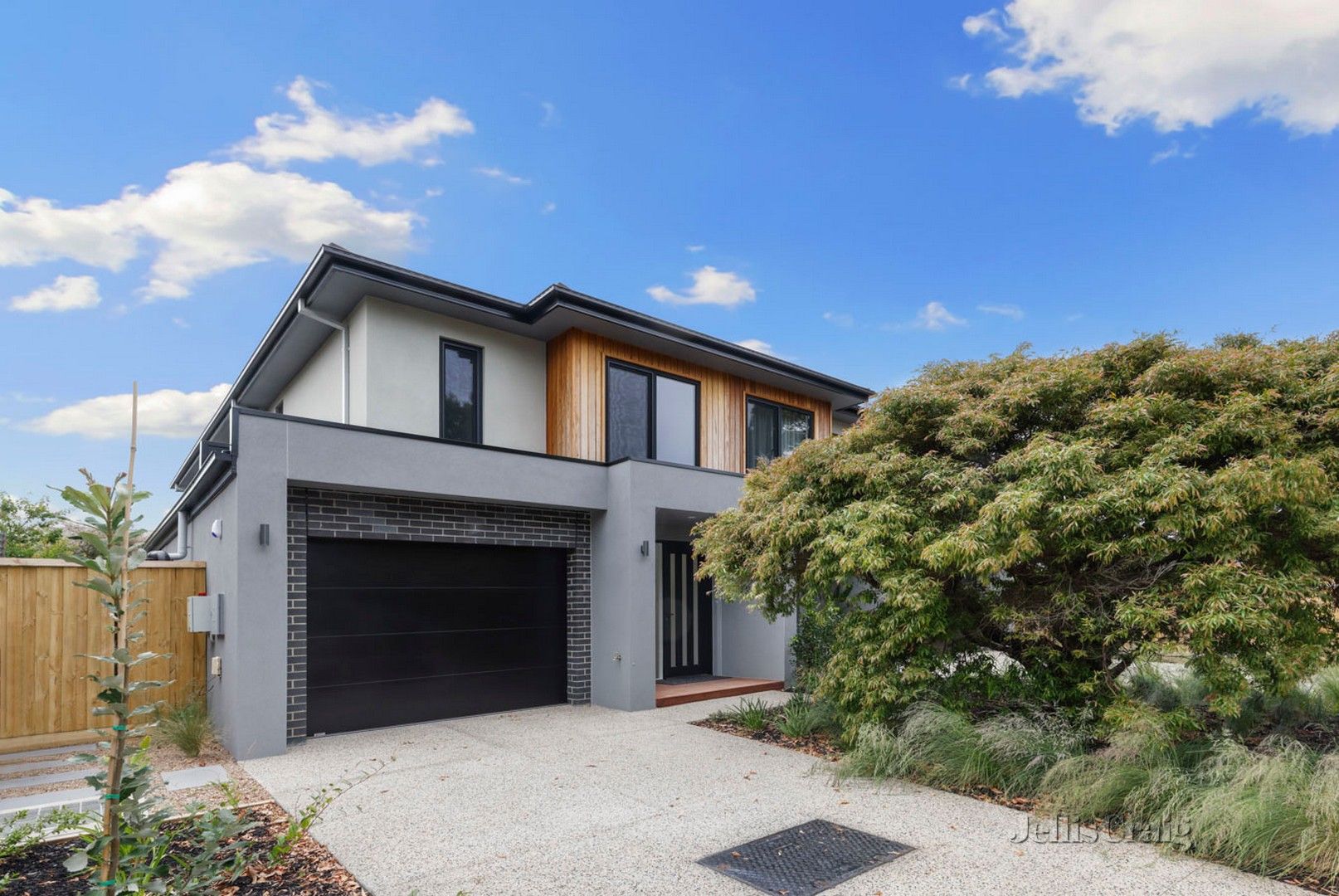 3 bedrooms Townhouse in 14B Gareth Avenue BEAUMARIS VIC, 3193