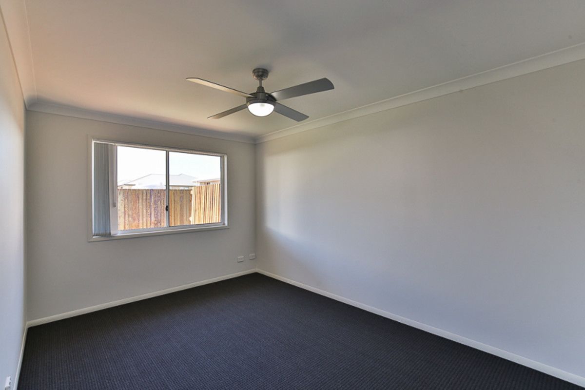 1/4 Whitefield Street, Glenvale QLD 4350, Image 2