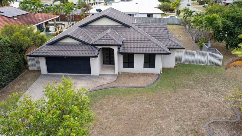 27 Donostia Crescent, Bushland Beach QLD 4818, Image 1