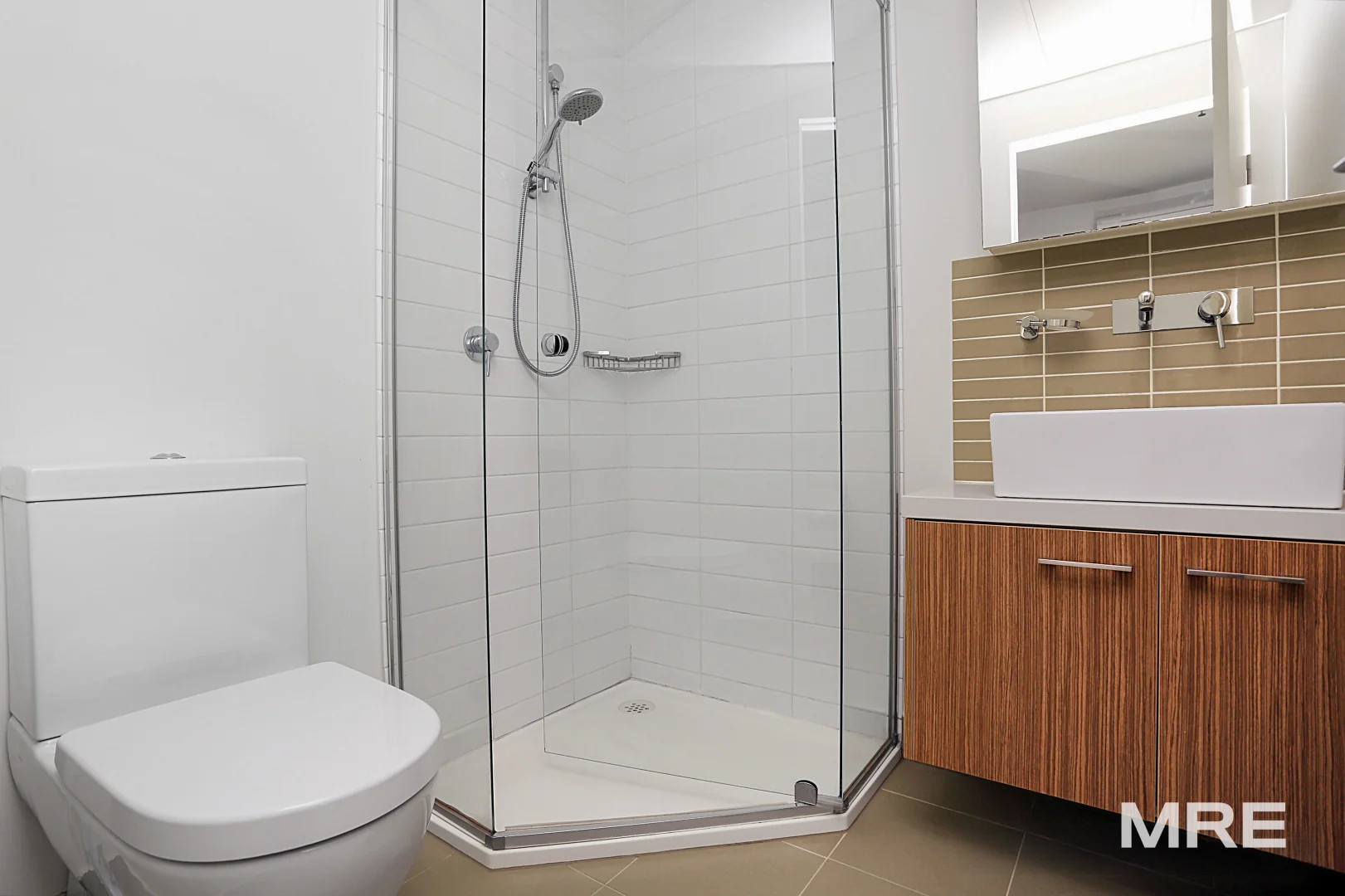 Additional image 7 of 301/8 Sutherland Street, Melbourne VIC 3000