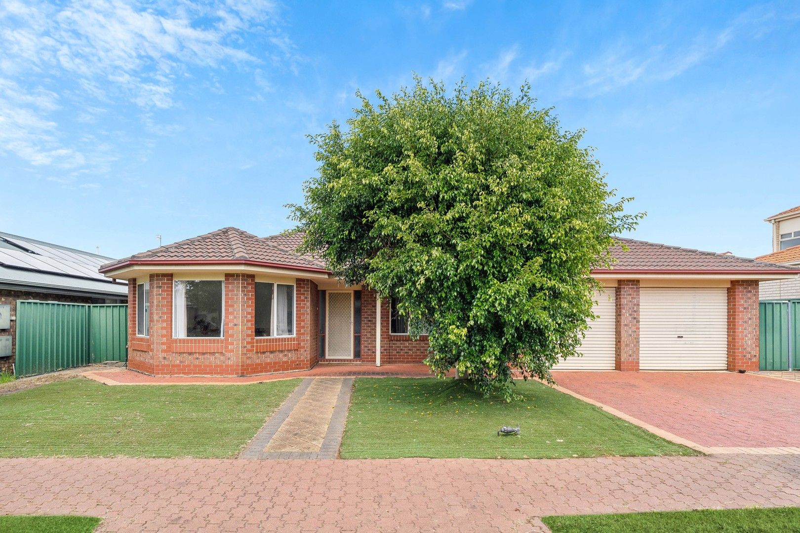 4 bedrooms House in 7 Trinity Way OAKDEN SA, 5086