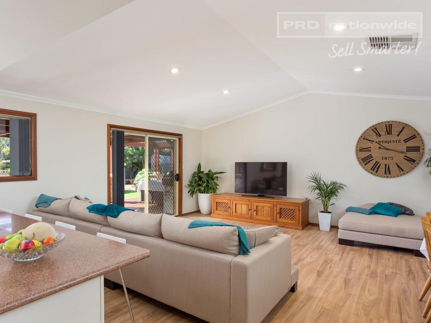 12 Delvin Place, Kooringal NSW 2650, Image 0