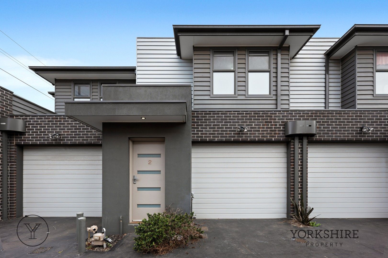 2 bedrooms Townhouse in 2/14 Devon Road PASCOE VALE VIC, 3044