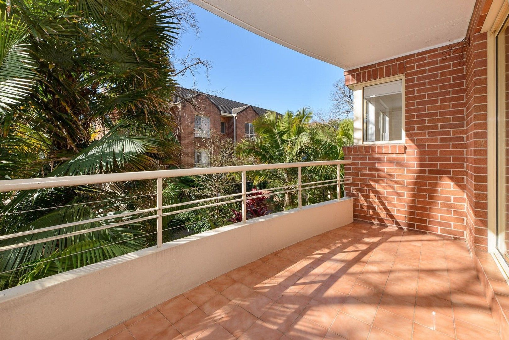 2 bedrooms Apartment / Unit / Flat in 38/22 Ridge Street NORTH SYDNEY NSW, 2060