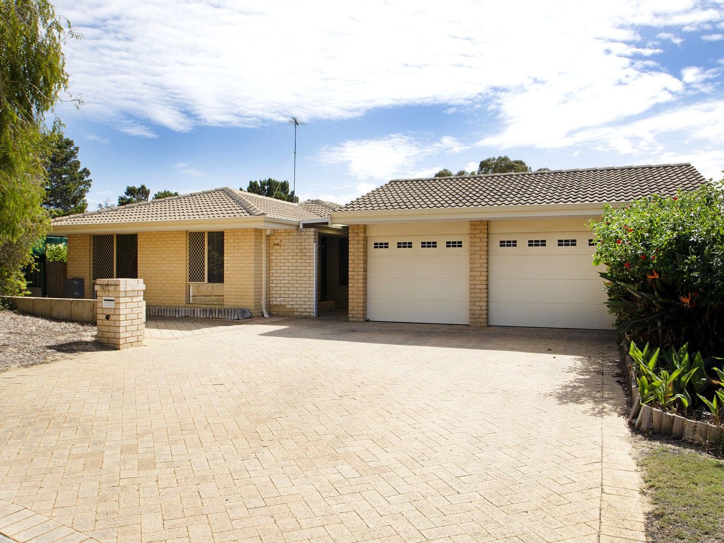 8 Audax Court, Merriwa WA 6030, Image 0