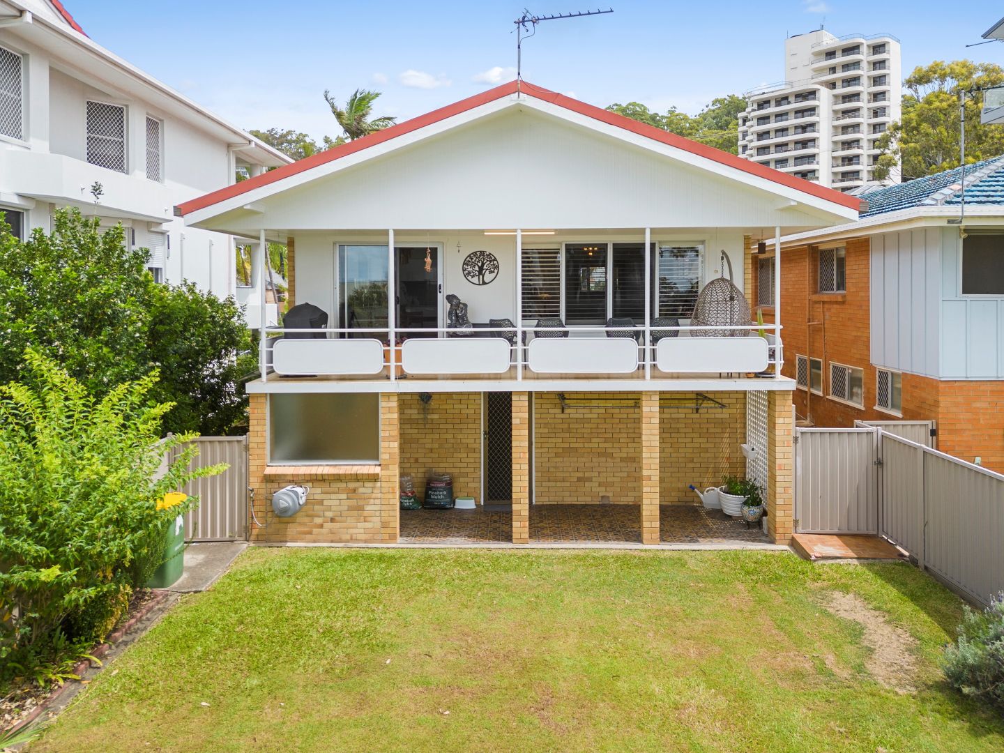 17 Ewart Street, Burleigh Heads QLD 4220, Image 1