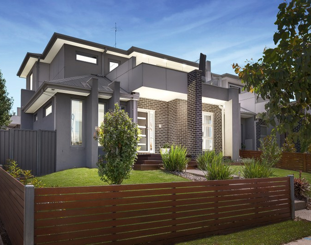 13 Garnet Street, Essendon West VIC 3040