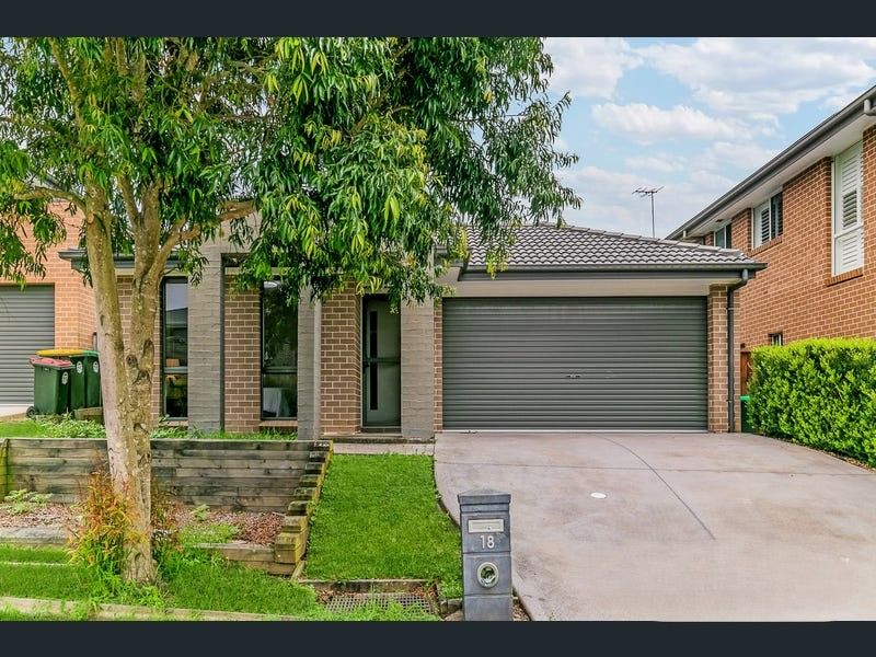 4 bedrooms House in 18 Halloway Blvd NORTH KELLYVILLE NSW, 2155
