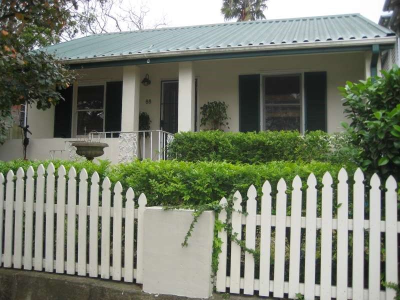 2 bedrooms House in 88 Greenwich Road GREENWICH NSW, 2065