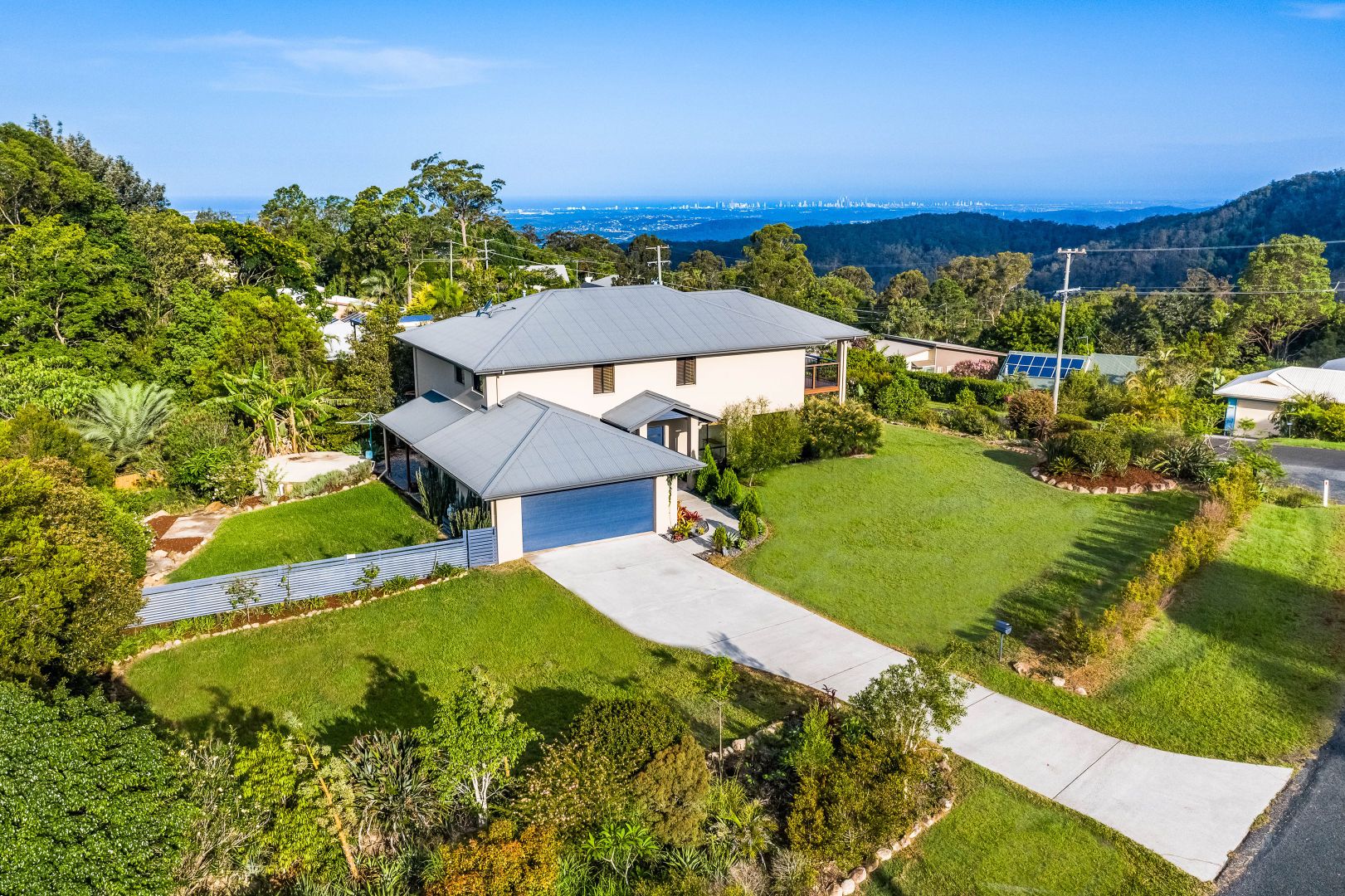 52 Drive, Tamborine Mountain Property History & Address