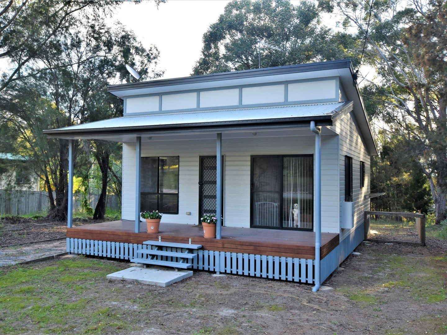 2 bedrooms House in 25 Lau Street RUSSELL ISLAND QLD, 4184