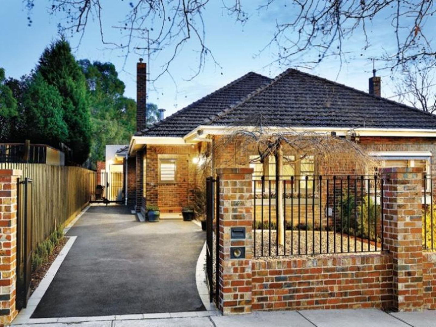 52 Manning Road, Malvern East Property History & Address Research