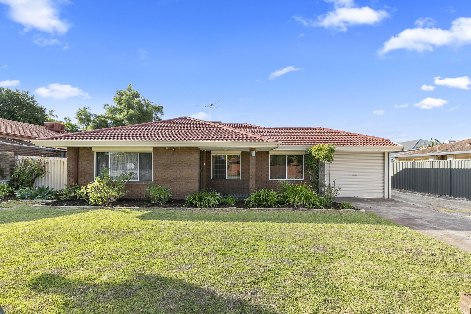 19 Maguire Avenue, Beechboro WA 6063, Image 2