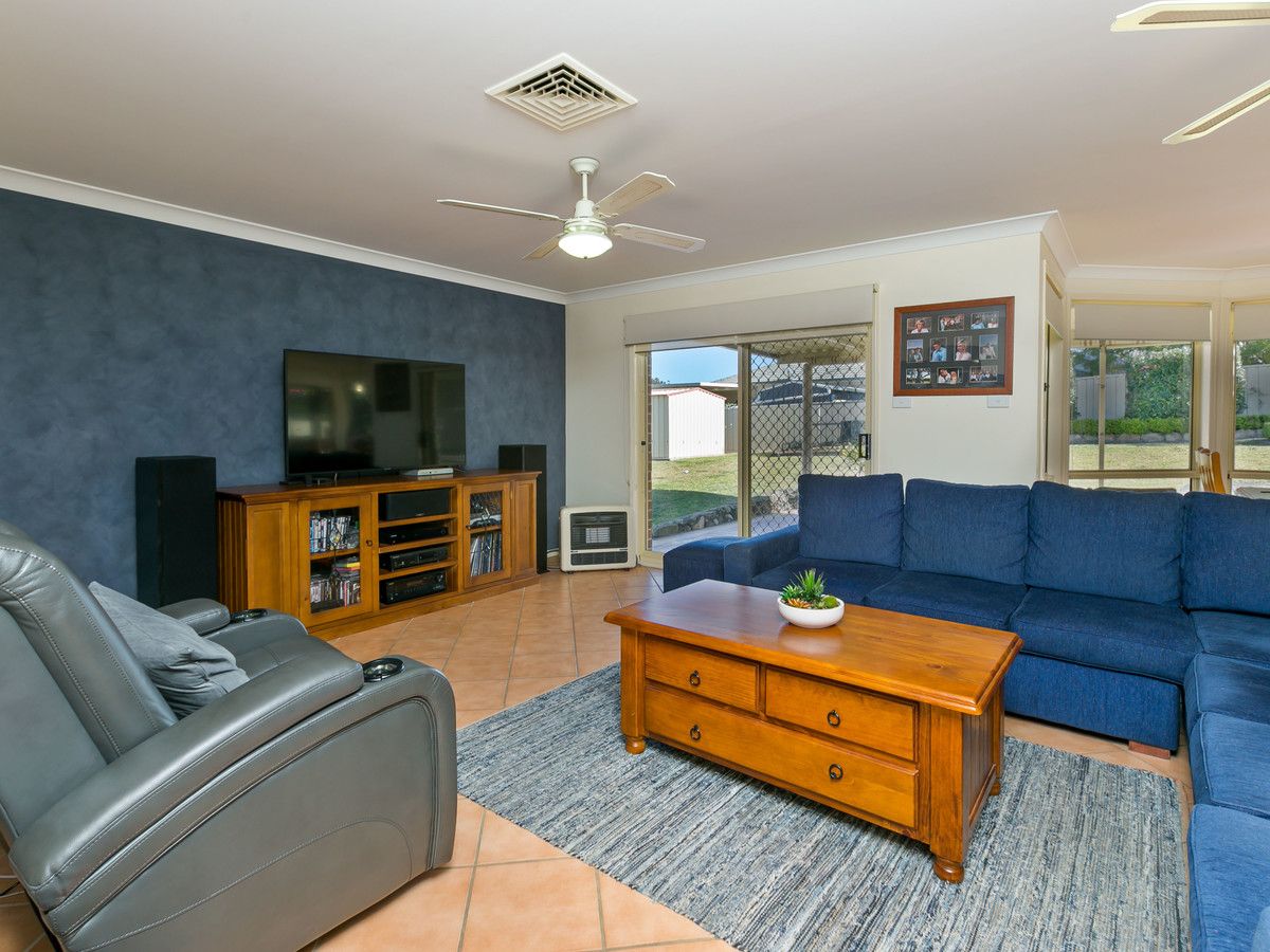 13 Cabernet Grove, Cessnock NSW 2325, Image 2