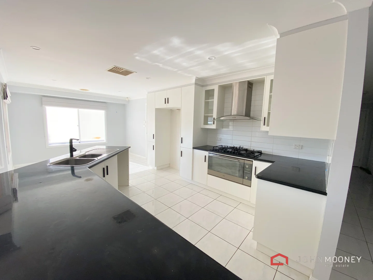 Additional image 5 of 16 Dobell Place, Lloyd NSW 2650