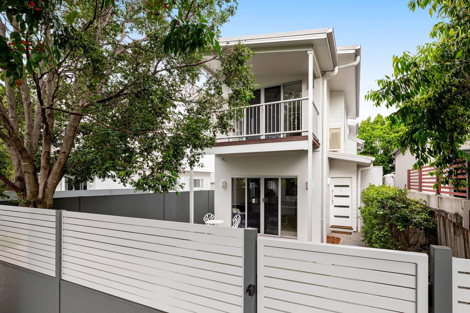 3 bedrooms Townhouse in 2/119 Baringa Street MORNINGSIDE QLD, 4170