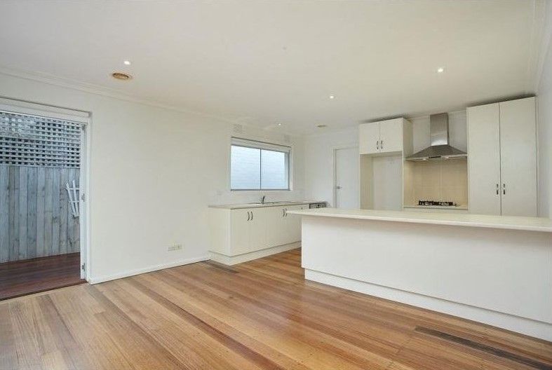 2/3/2/3 Bent Street, Brighton VIC 3186, Image 2