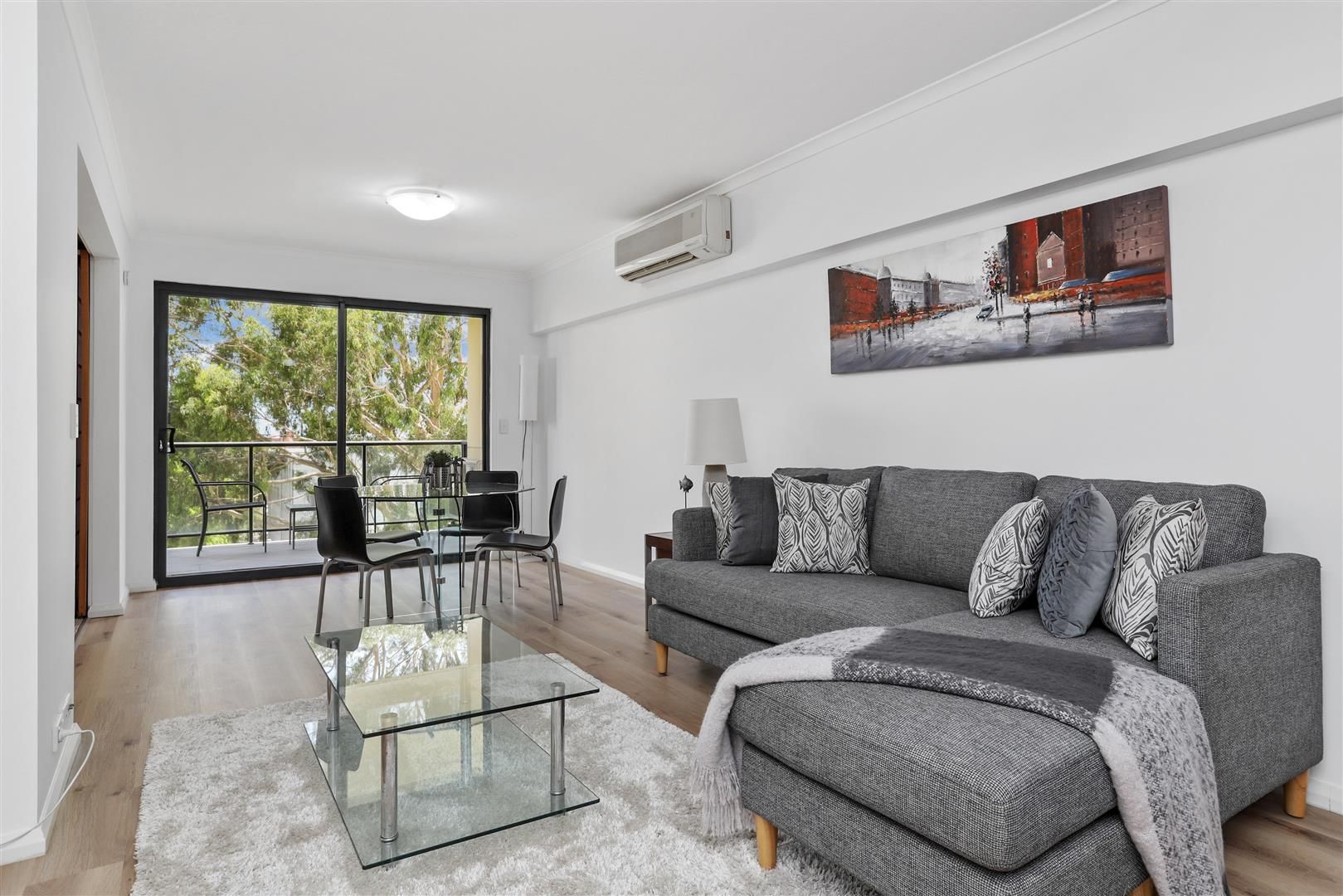 2 bedrooms Apartment / Unit / Flat in 18/2 Outram Street WEST PERTH WA, 6005