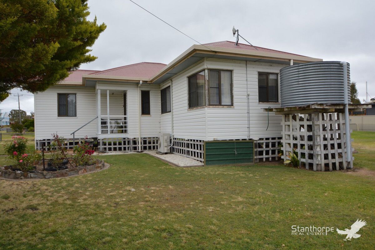 44 Merinda Street, Wallangarra QLD 4383, Image 2