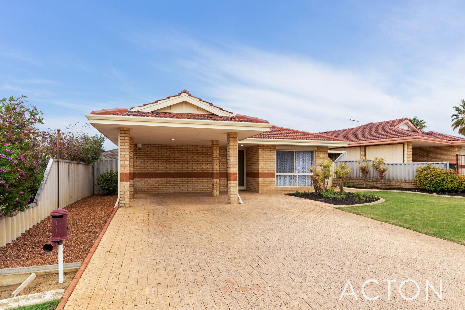 1B Okra Court, Lake Coogee WA 6166, Image 1