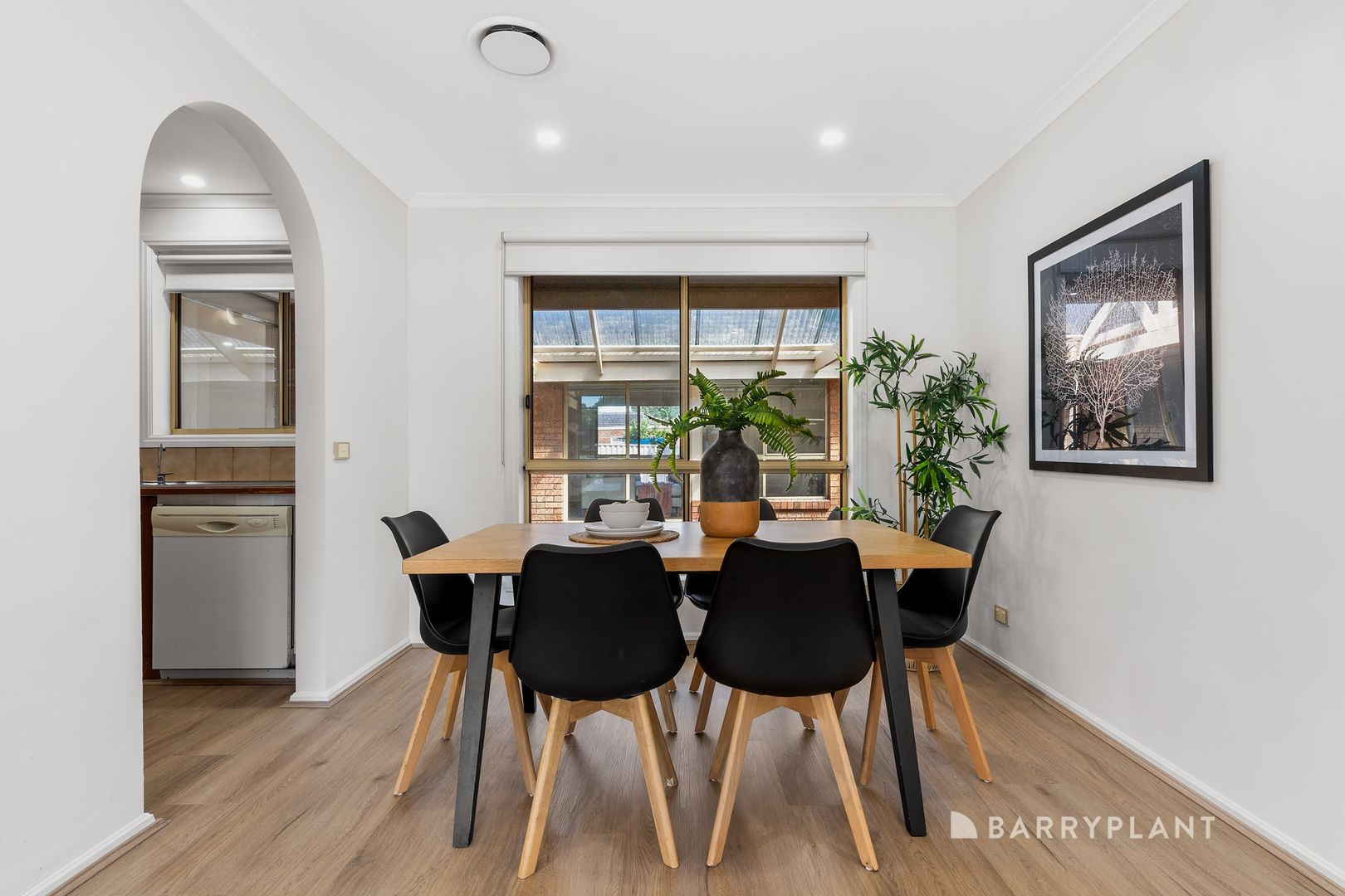 55 Hinkler Drive, Mill Park VIC 3082, Image 2